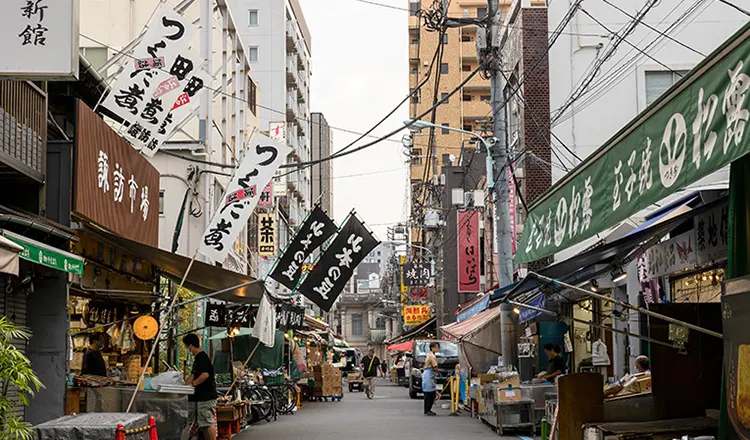 Tuskiji market